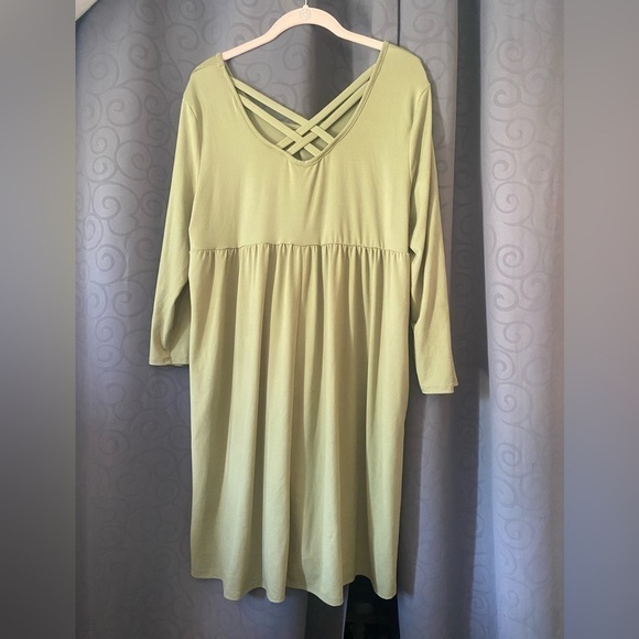 Honeyme Dress green dress , New With Tags!buttery soft with pockets size large - Picture 7 of 7